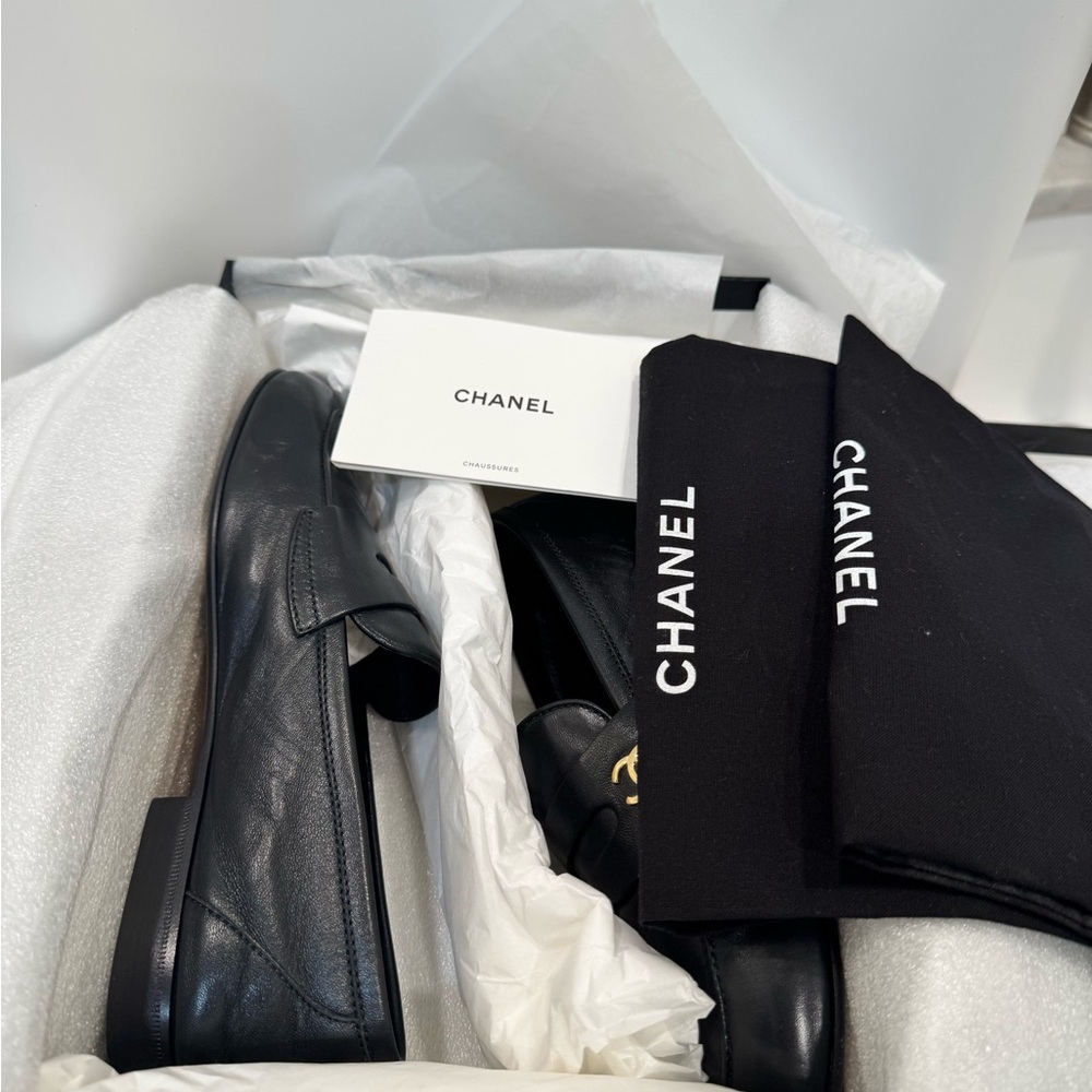 CHANEL 21S Mocassins Loafers CC Logo Black Lambskin Size 36 - Picture 12 of 13